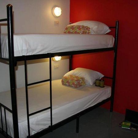 Kool Backpacker Hostel Patong Экстерьер фото