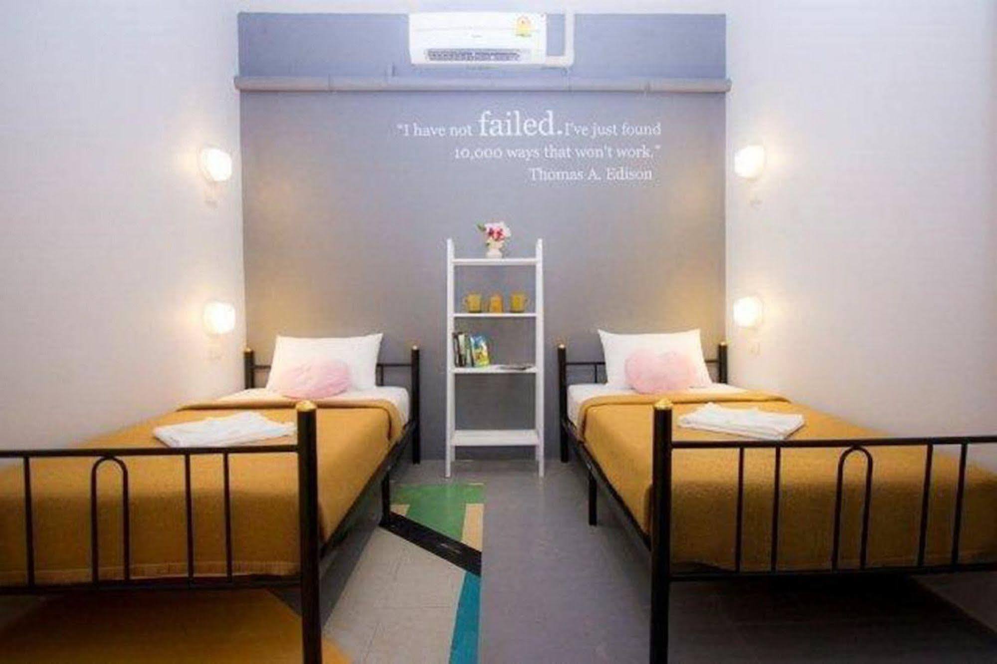 Kool Backpacker Hostel Patong Экстерьер фото